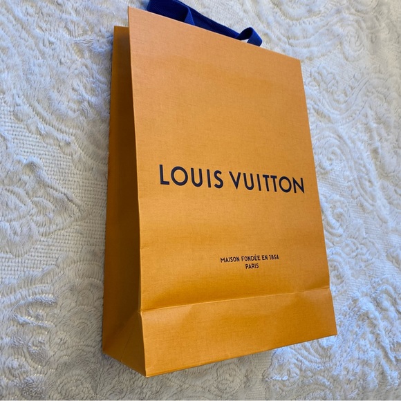 Louis Vuitton Tall Paper Gift Bag - Picture 5 of 5